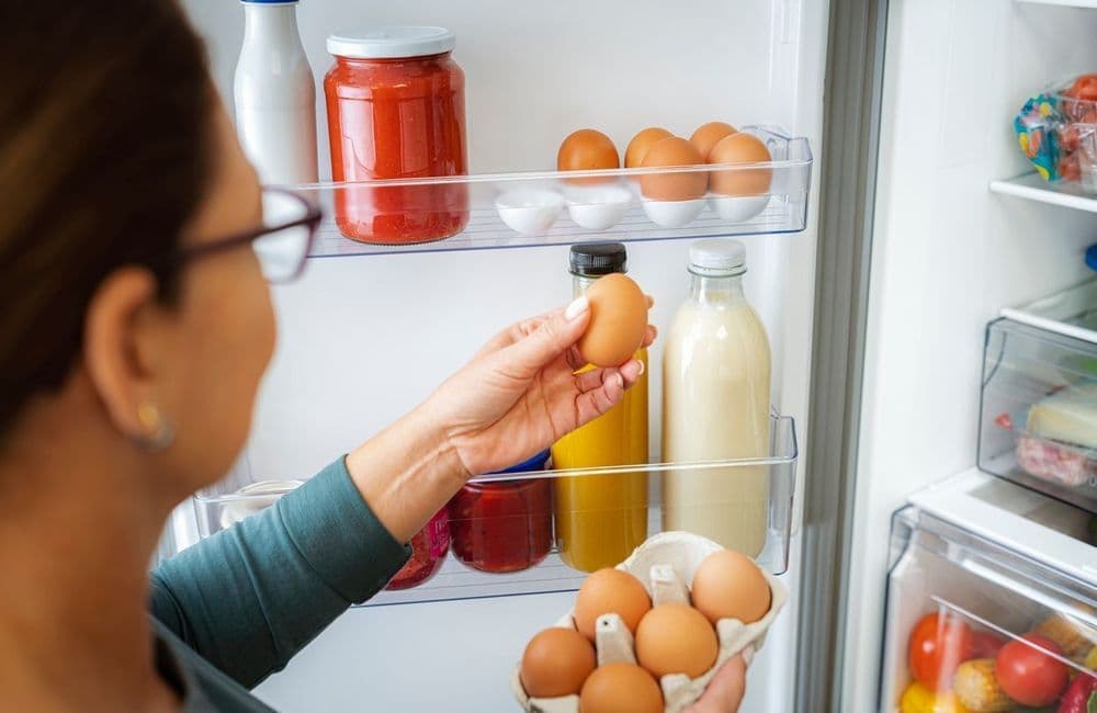 Voici ce qu’il faut pas garder dans la porte de réfrigérateur
