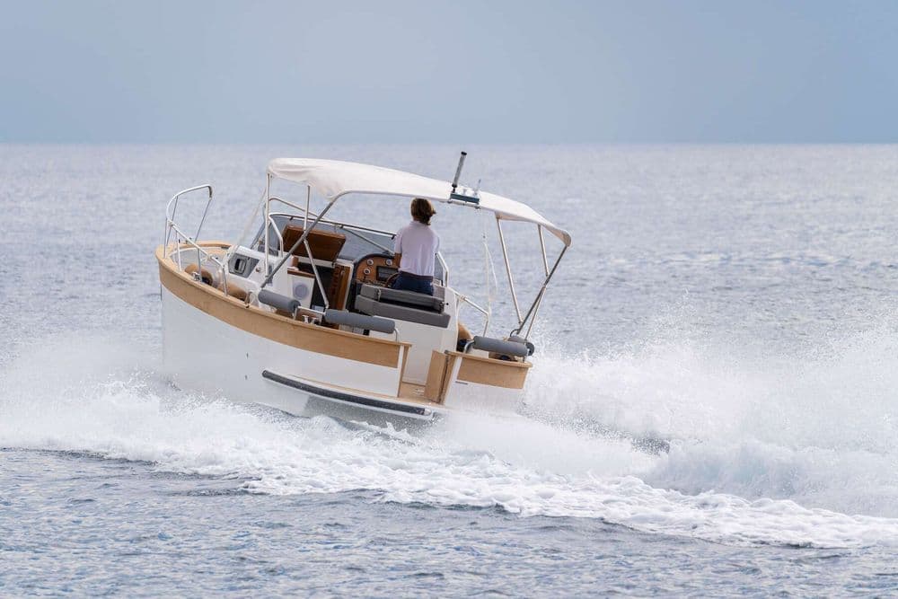 FinX invente le moteur de bateau à nageoires