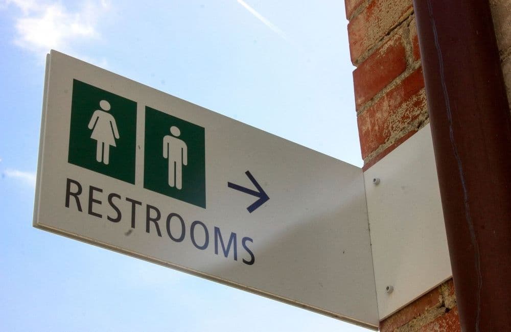 Comment le Royaume-Uni exclut les femmes trans des espaces réservés aux femmes