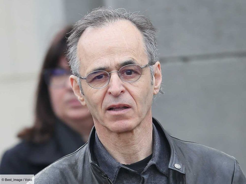 Jean-Jacques Goldman : sa fille Caroline fait polémique à cause de ses propos contre l'éducation positive, elle persiste et signe