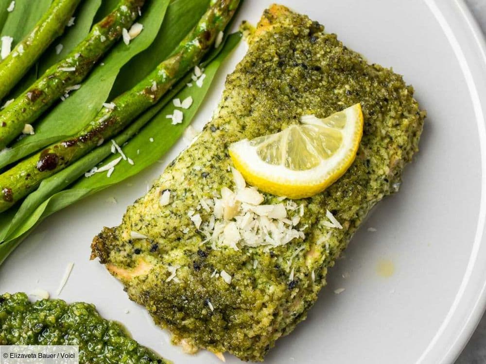 Recette de poisson pas chère : ce filet de lieu noir en croûte de pesto est économique et gourmand