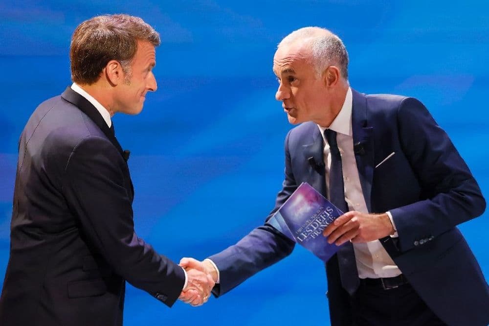 Macron souhaite une "conférence sociale" sur le financement du modèle social