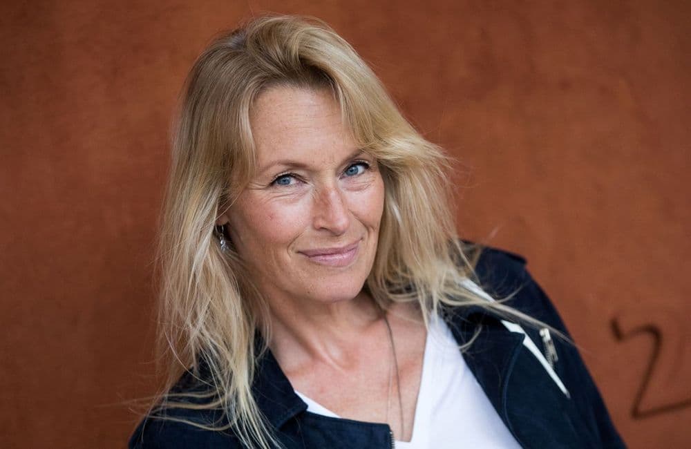 « J’ai besoin de leur contact pour mon équilibre » : Estelle Lefébure se confie sur sa relation avec ses enfants