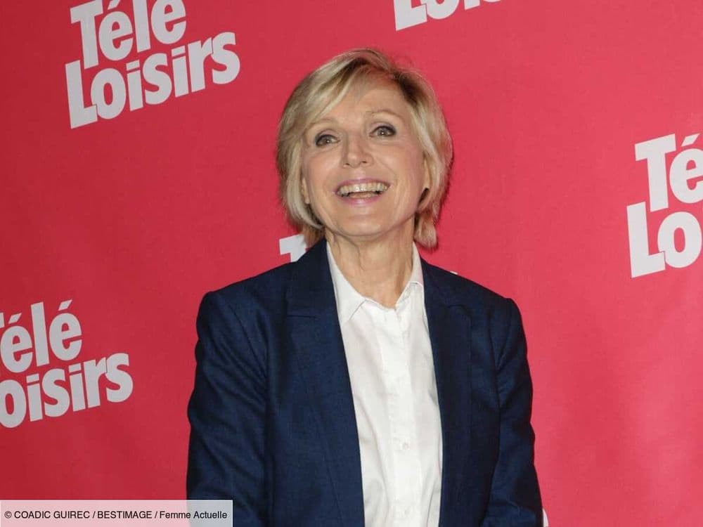 "C'est un toboggan" : ce détail physique qu'Evelyne Dhéliat aurait bien fait refaire