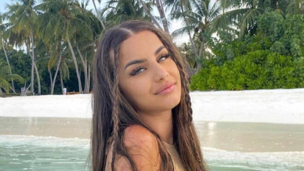 Kamila : enceinte de son troisième enfant ? Sa dernière vidéo enflamme la Toile !