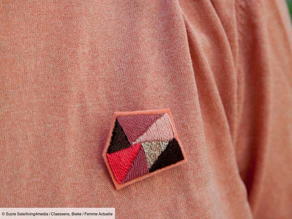 Comment fabriquer une broche brodée ? L'explication en images