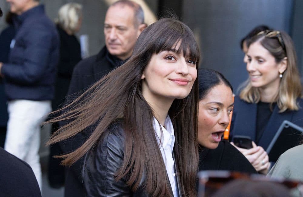 « On renaît avec lui » : comment la maternité a changé Clara Luciani