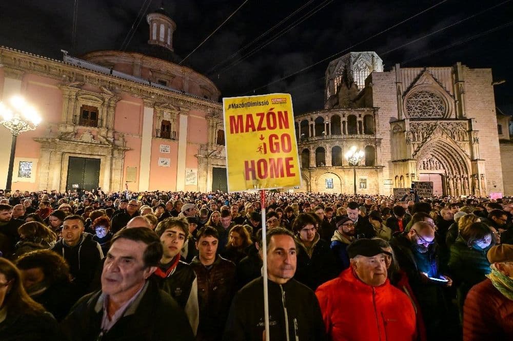 Espagne: 25.000 manifestants à Valence pour dénoncer la gestion des inondations