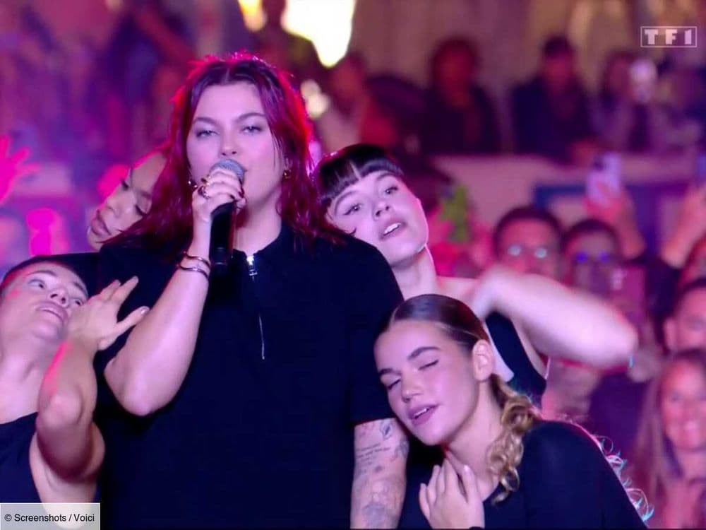 NRJ Music Awards 2024 : Louane avoue avoir fait du playback et son explication fait beaucoup rire les internautes