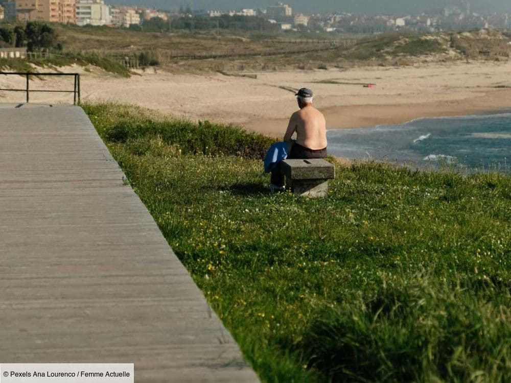 A-t-on le droit de se promener torse nu dans la rue pendant un épisode de canicule ?