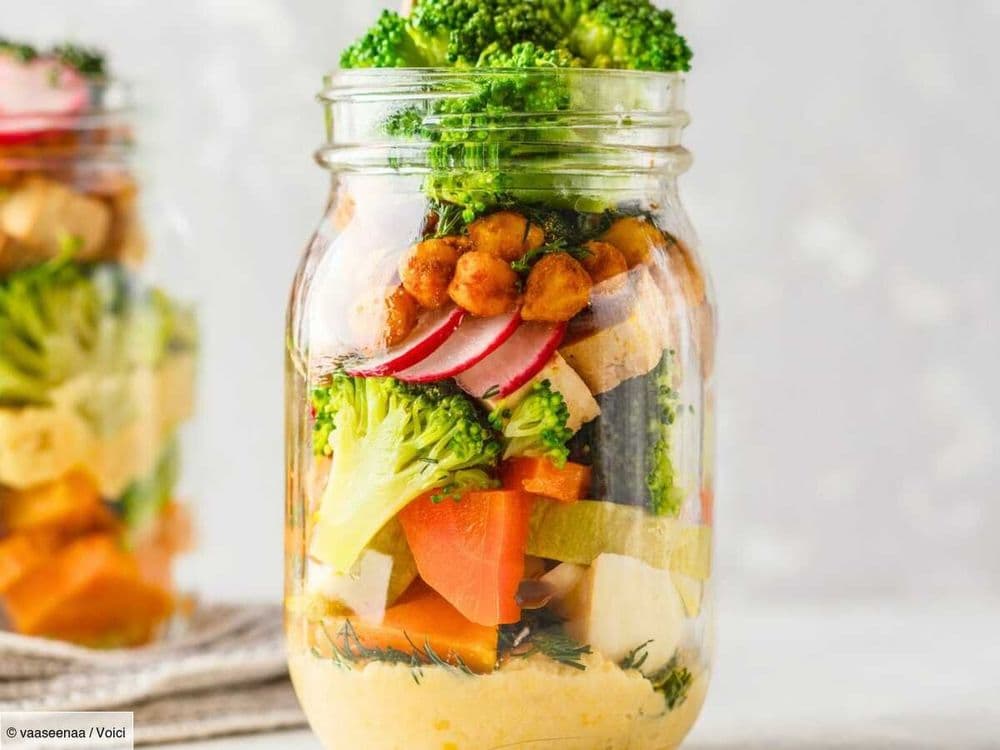 Salad jar : 3 recettes de salades équilibrées et prêtes à l’emploi d’une diététicienne