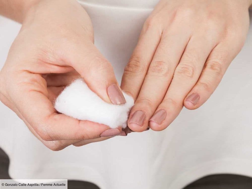 Manucure : la parfaite technique d'une experte pour enlever son vernis rapidement - et sans laisser de traces !