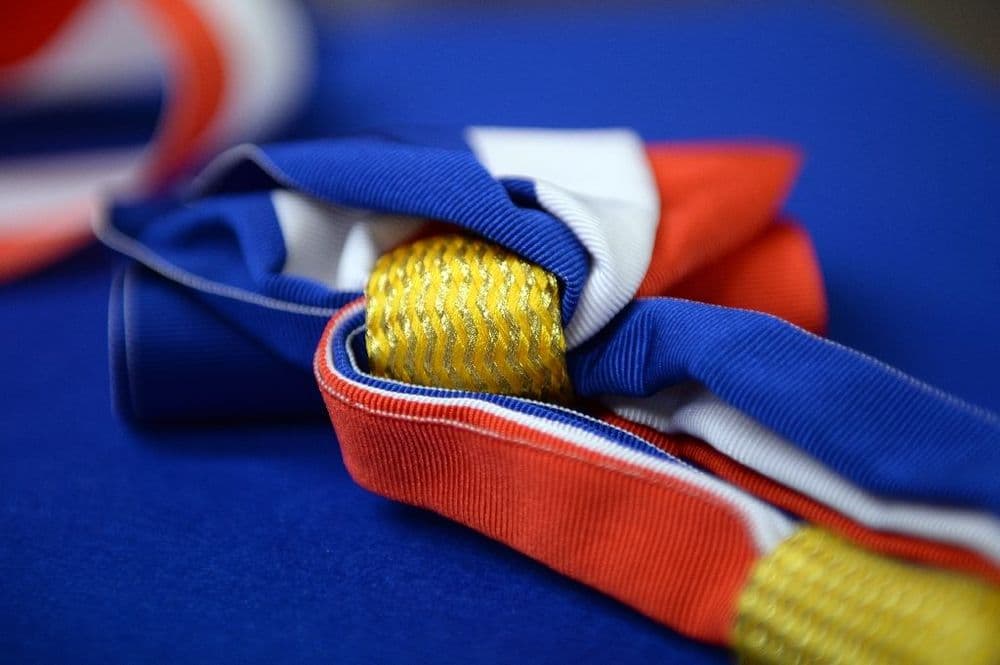 Dans le Gard, des "mairies fermées" contre les coupes exigées par le gouvernement