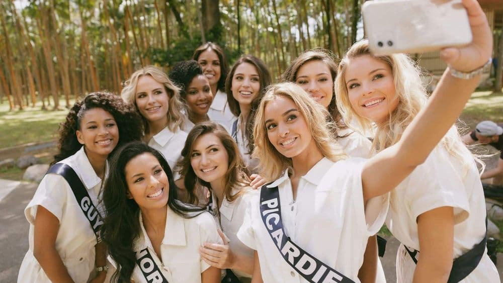 Miss France 2025 : la destination du voyage de préparation des candidates révélée et c'est une grande première !