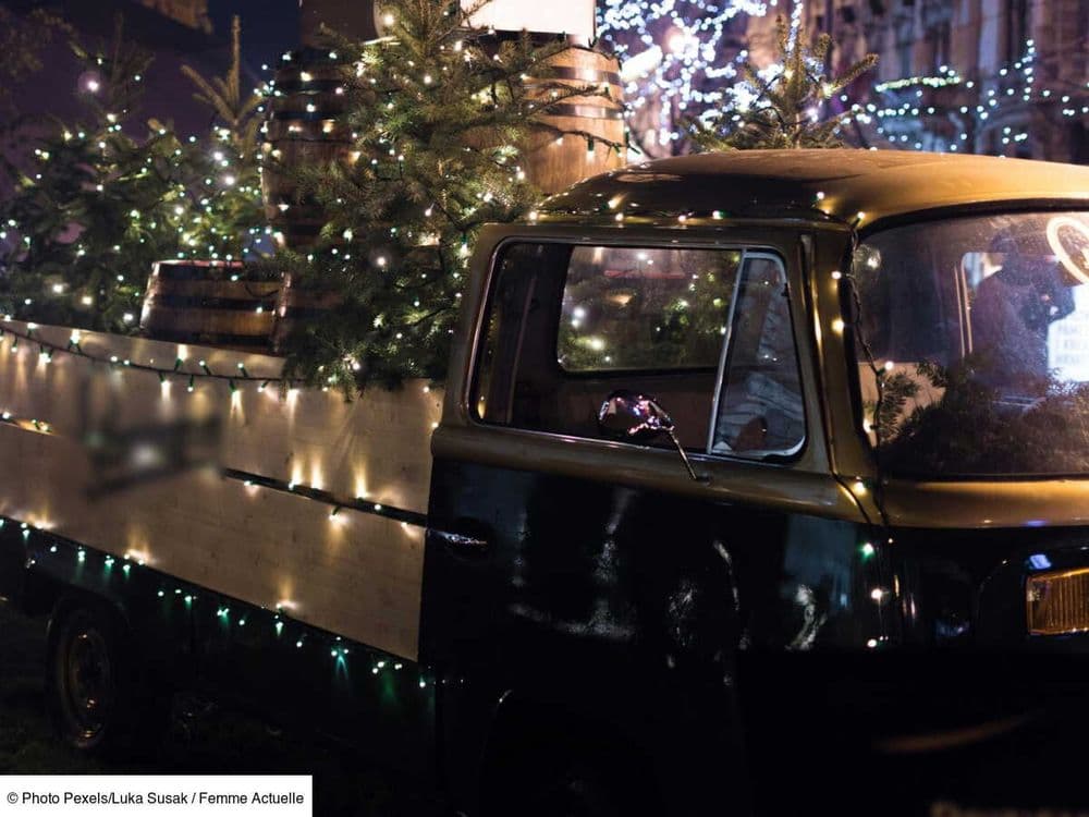 Risquez-vous une amende si vous décorez votre voiture de guirlandes lumineuses pour Noël ?