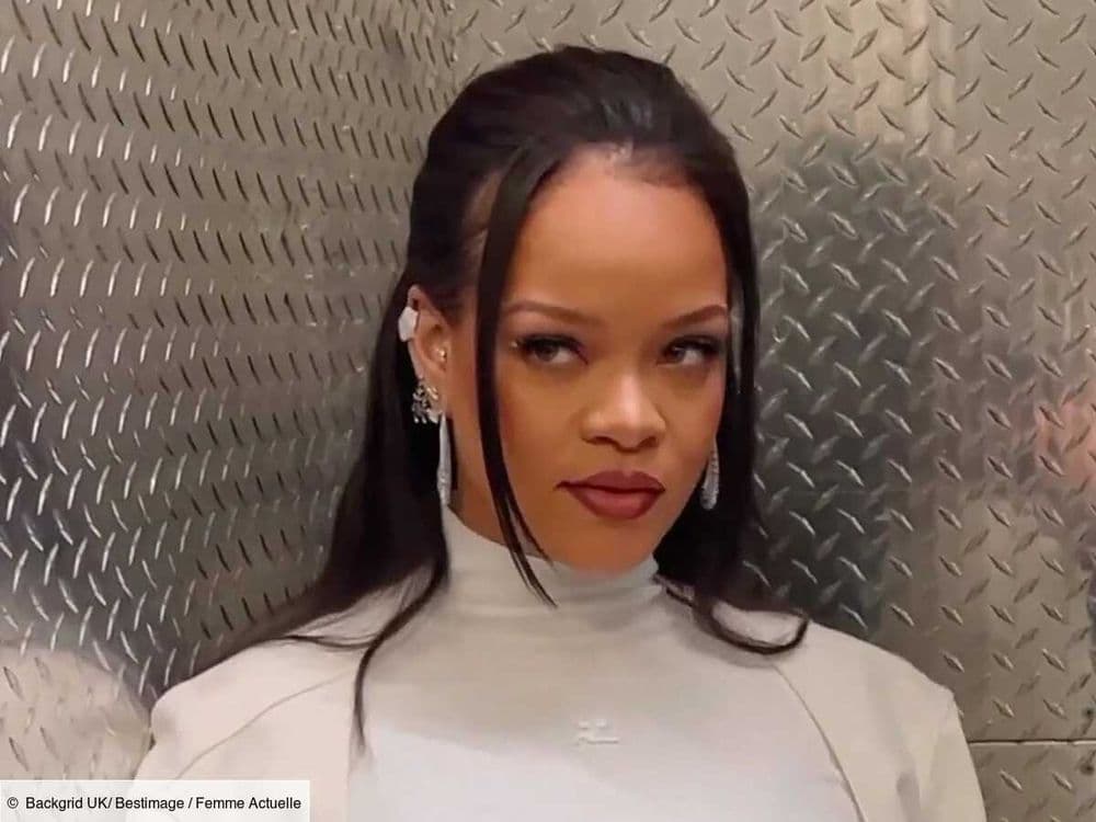 Rihanna métamorphosée : elle change de couleur de cheveux et opte pour le blond le plus tendance du moment
