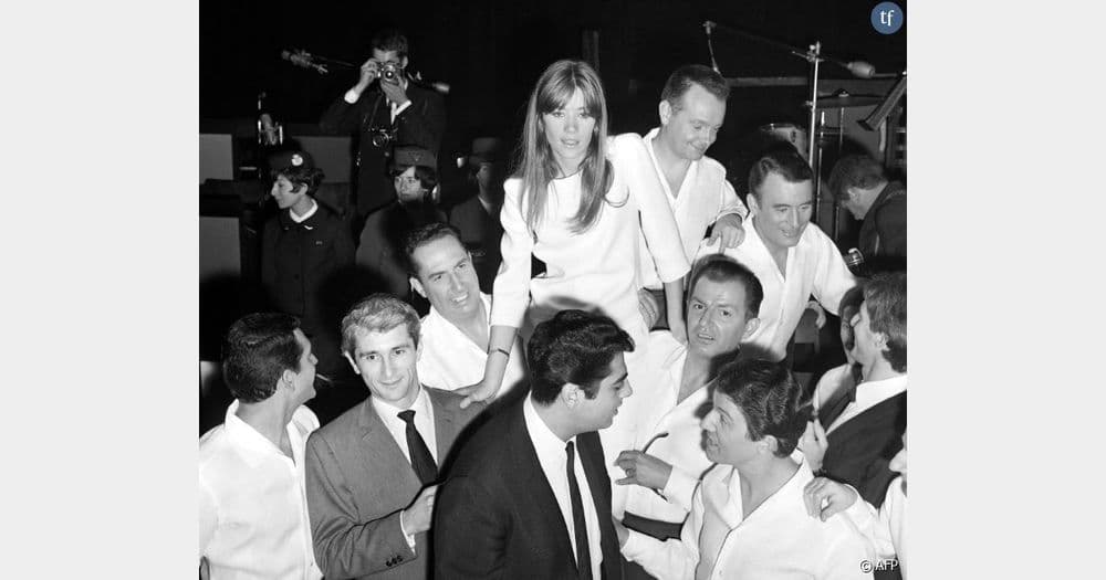 "Je pensais avoir une image de jeune fille naïve au physique ingrat" : Françoise Hardy, cette icône pop qui ne s'aimait pas