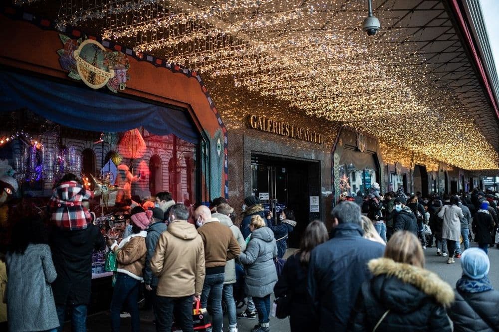 Crédits à Noël: entre aubaine commerciale et piège pour les consommateurs