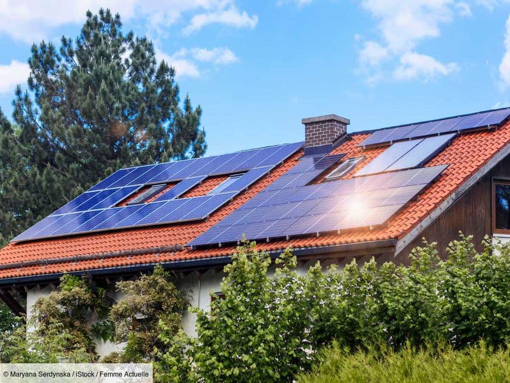 Doit-on nettoyer ses panneaux solaires et comment ?