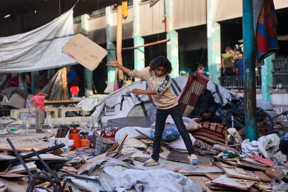 Gaza: au moins 52 morts dans des bombardements israéliens, dont 33 dans une école, selon les secours