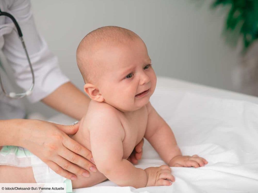 Laryngite chez le bébé : causes, symptômes et traitements