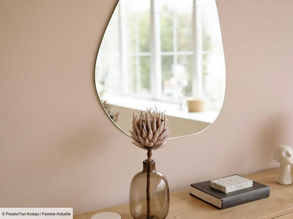 Votre miroir est cassé ou abîmé ? Voici 6 astuces déco simples et jolies pour l’upcycler