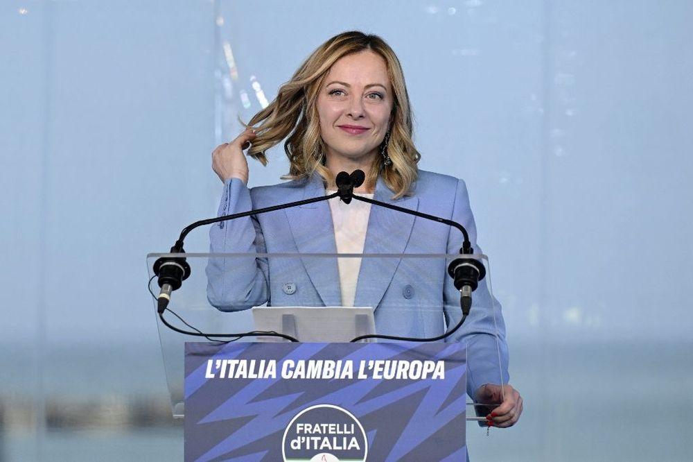 Giorgia Meloni tête de liste de son parti d'extrême droite aux européennes