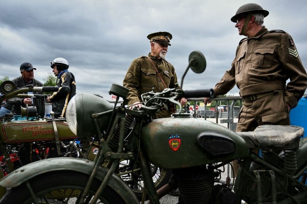 A Dijon, La Mecque des motos anciennes et ses 30.000 pèlerins