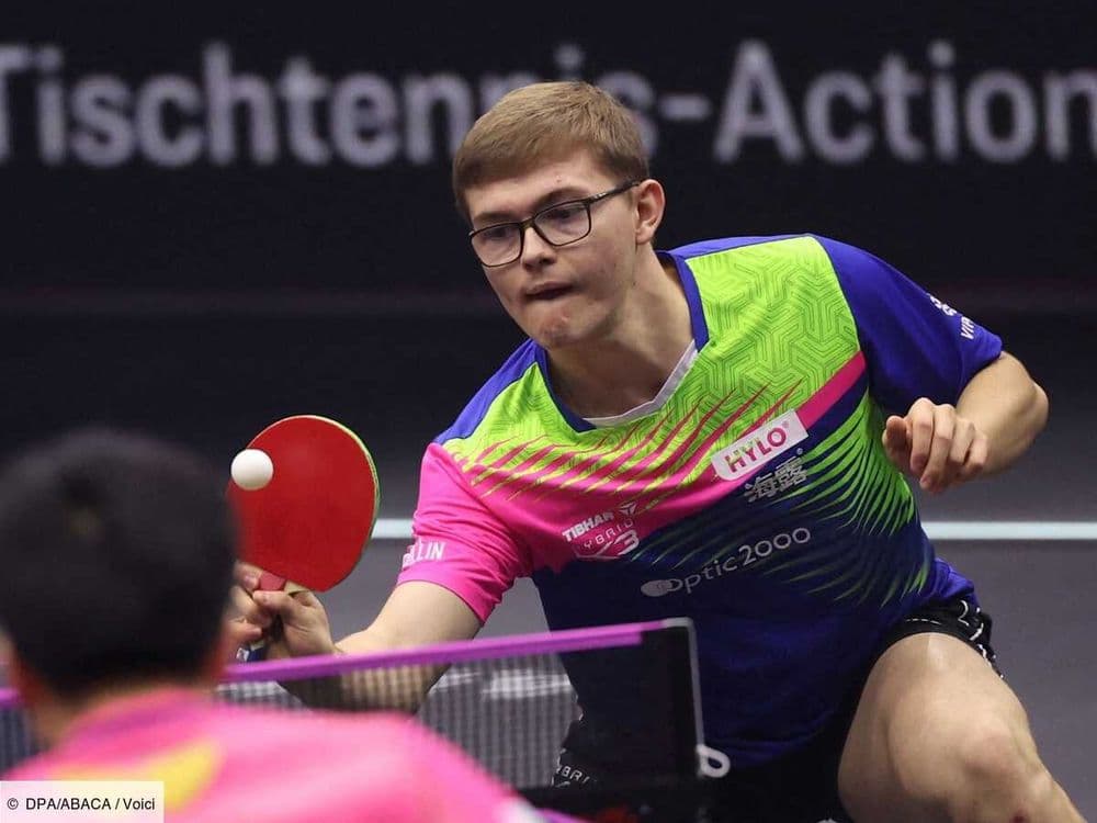 Alexis Lebrun affronte Emmanuel Macron au ping pong, un détail interpelle les internautes