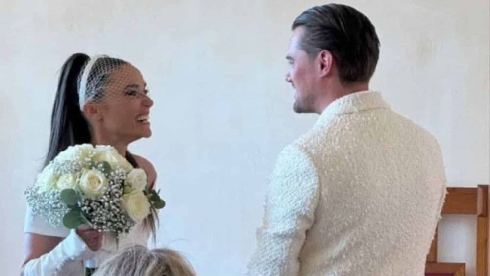 Mariage religieux de Capucine Anav et Victor dans une villa de rêve style Renaissance : le couple déchaîné face à ses invités célèbres !