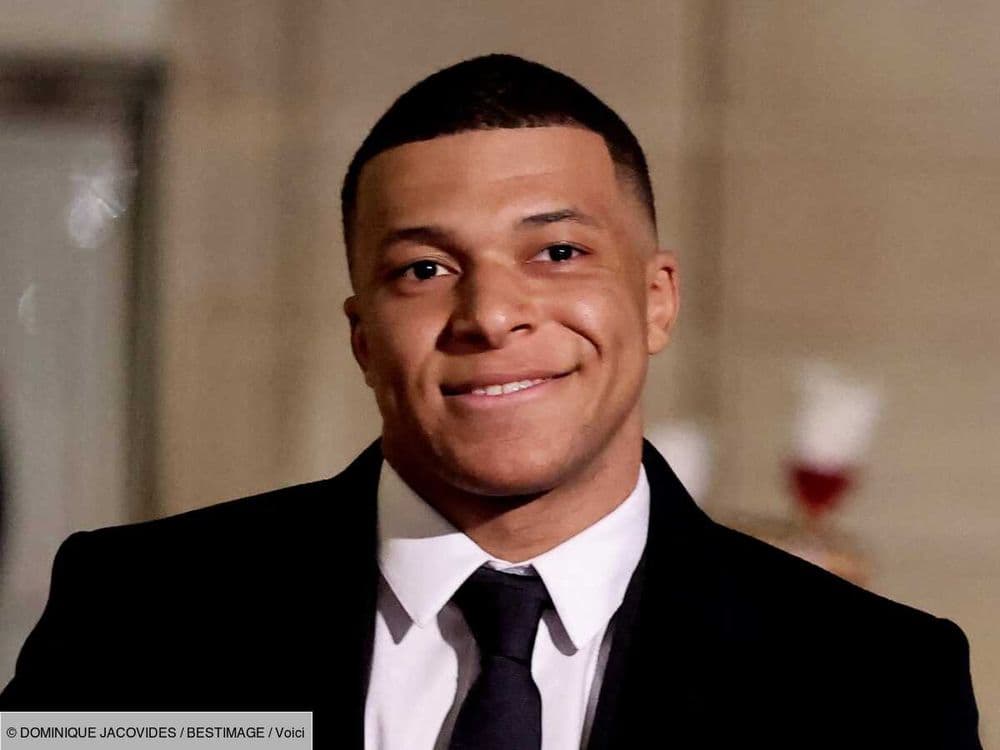 Kylian Mbappé charmé par une inconnue au restaurant : qui est cette femme retrouvée par les internautes ?