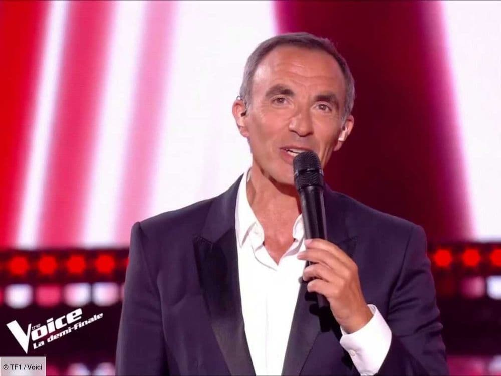 “Il y a un problème sur le plateau” : les internautes très déstabilisés par ce détail lors de la demi-finale de The Voice !