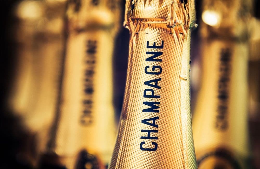 Ces 6 maisons de champagne reçoivent un titre royal !