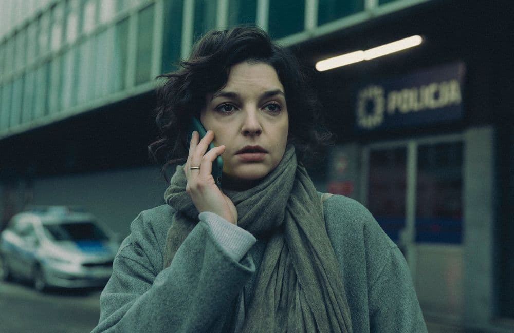 « Juste un regard » : le roman derrière la série qui cartonne sur Netflix