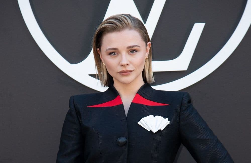 Chloë Grace Moretz annonce ses fiançailles avec sa compagne Kate Harrison
