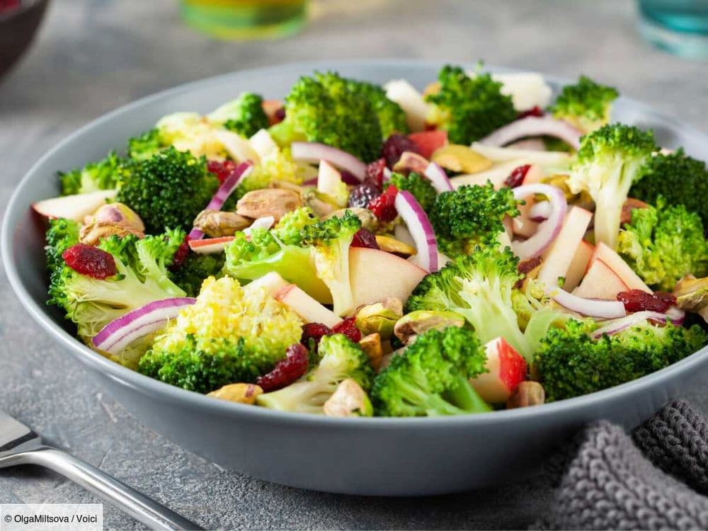 Salade de légumes rôtis : cette recette healthy est parfaite pour faire la transition vers le printemps