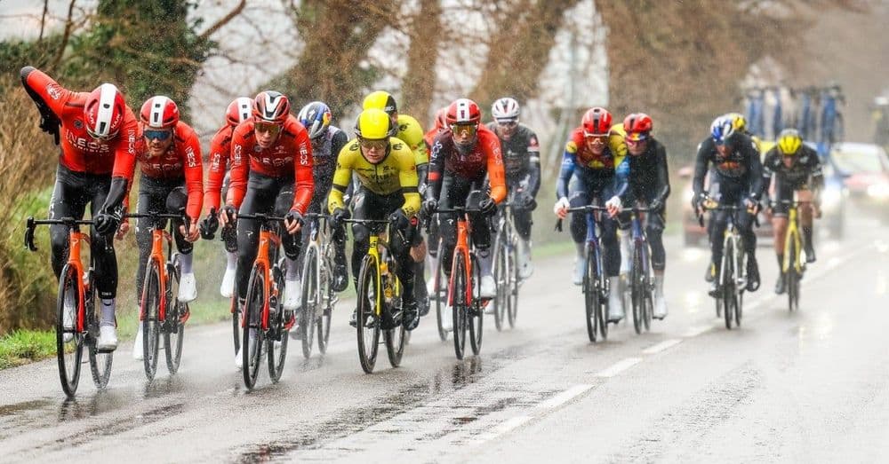 Terrible chute sur Paris-Nice !