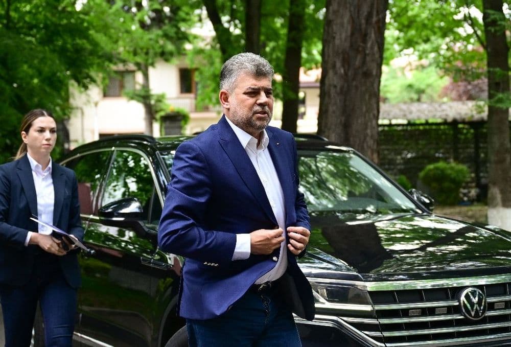 Après le départ du Premier ministre, la crise politique s'accentue en Roumanie