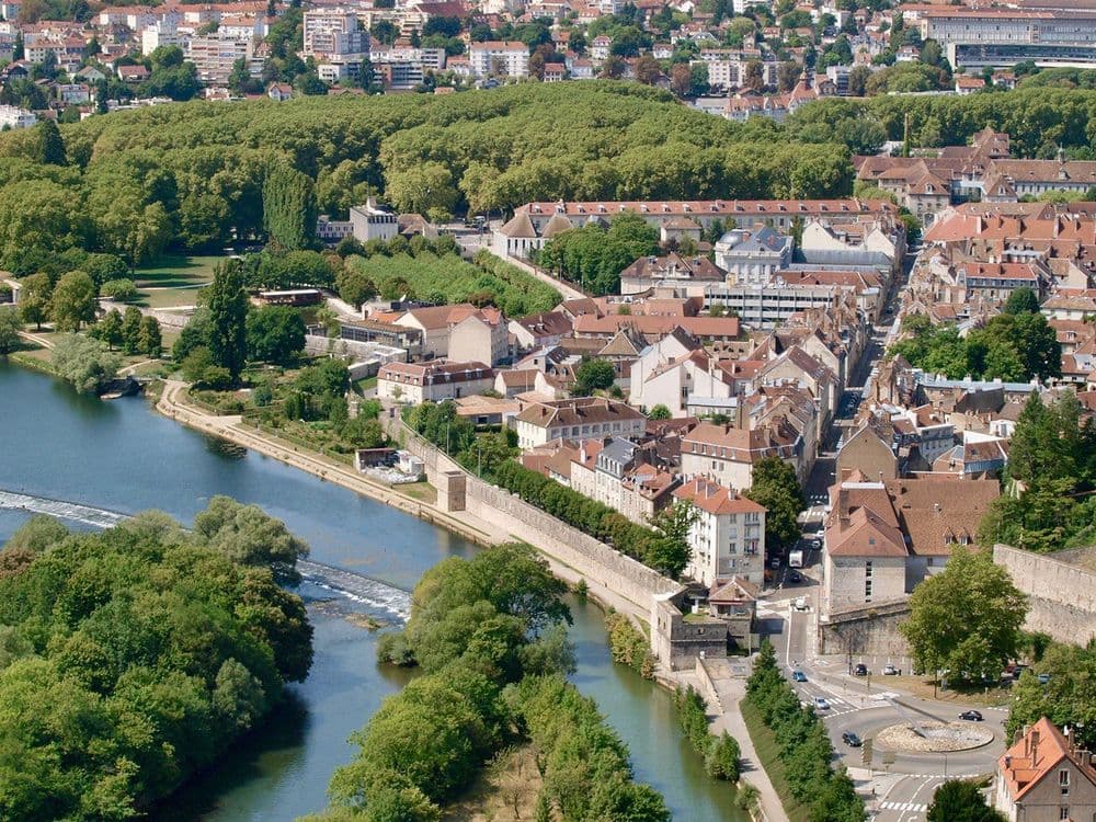Immobilier à Besançon : des prix contrastés en juin 2025
