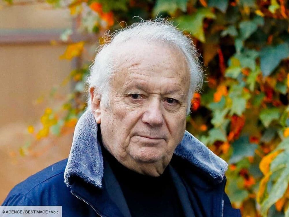 "J'ai jeté mon dossier dans la cheminée" : Jean-Marie Cavada, enfant de l'assistance publique, révèle pourquoi il n'a pas souhaité savoir d'où il venait