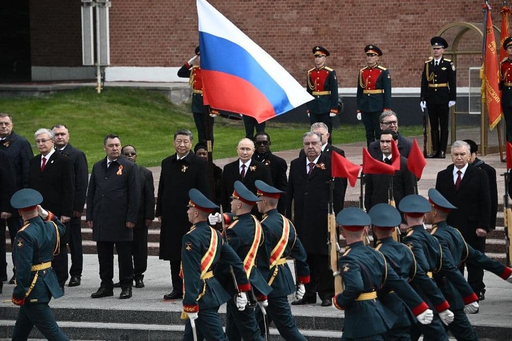 Défilé du 9-mai à Moscou: Poutine, Steven Seagal et des "hourras!" par milliers