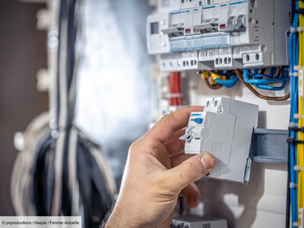 Voici 4 astuces à faire vous-même pour cacher votre compteur électrique