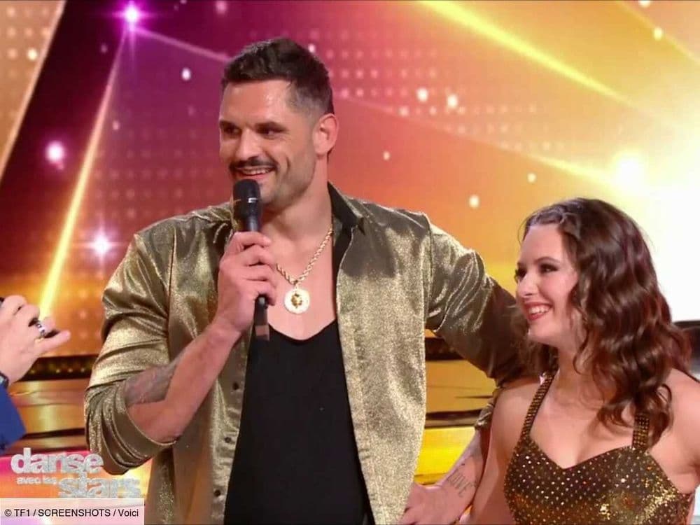 Danse avec les stars : Elsa Bois et Florent Manaudou se sont-ils embrassés hier soir ? La Toile s’enflamme