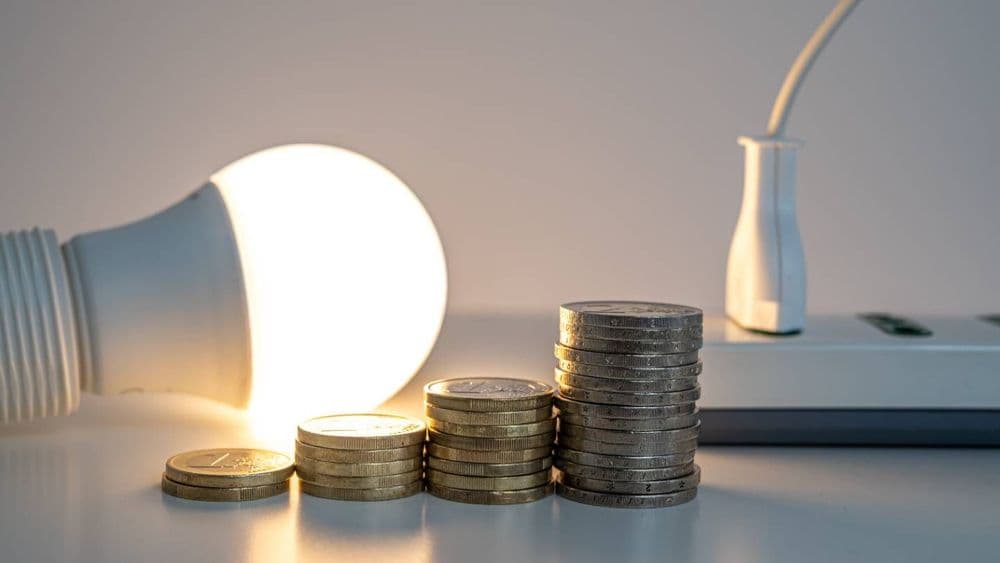 Budget 2025 : 4 questions cruciales sur la TICFE, cette taxe sur l'électricité qui va augmenter en février