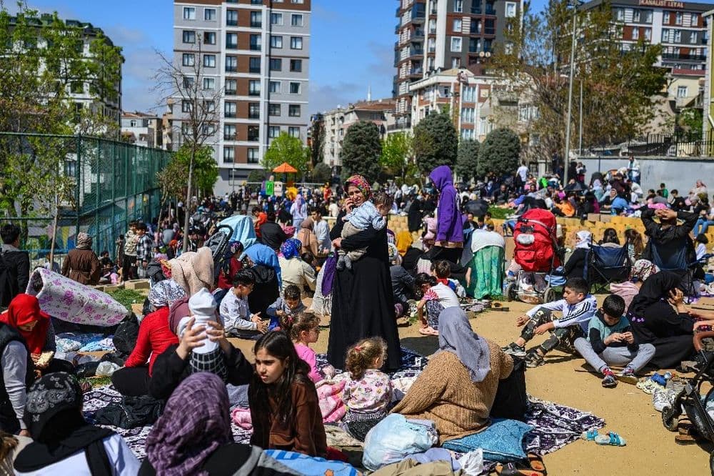 Turquie: un puissant séisme de magnitude 6,2 secoue Istanbul