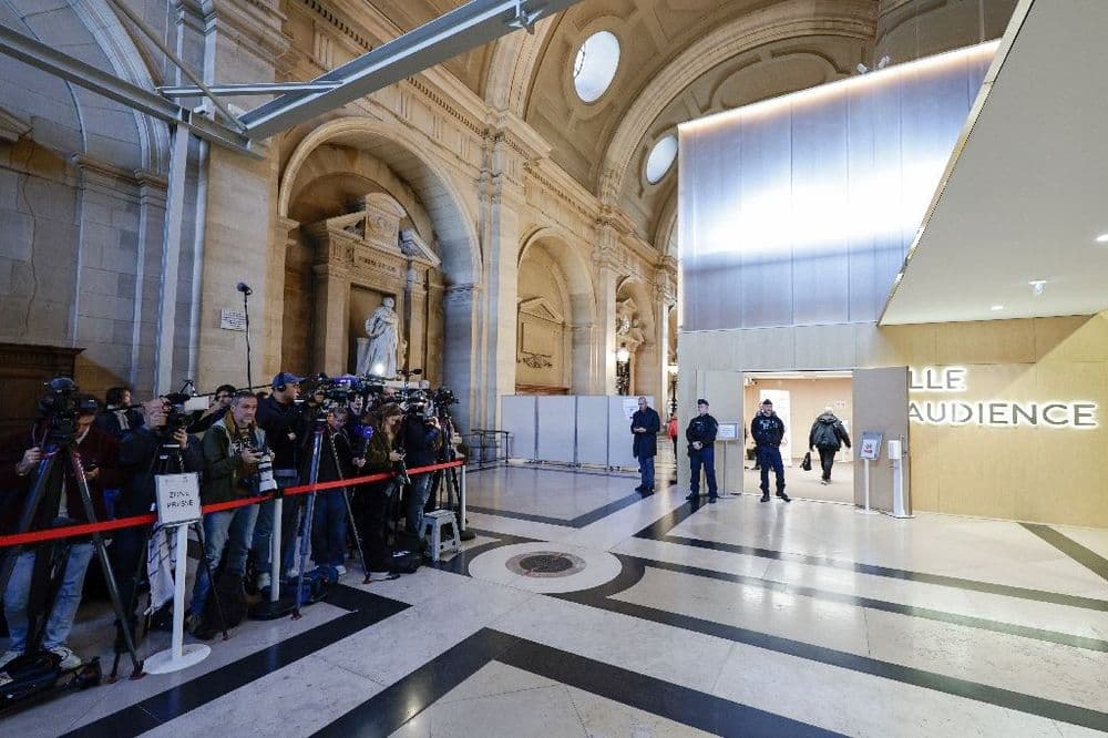 Assassinat de Samuel Paty: les accusés de la "jihadosphère" ne se sentent responsables de rien