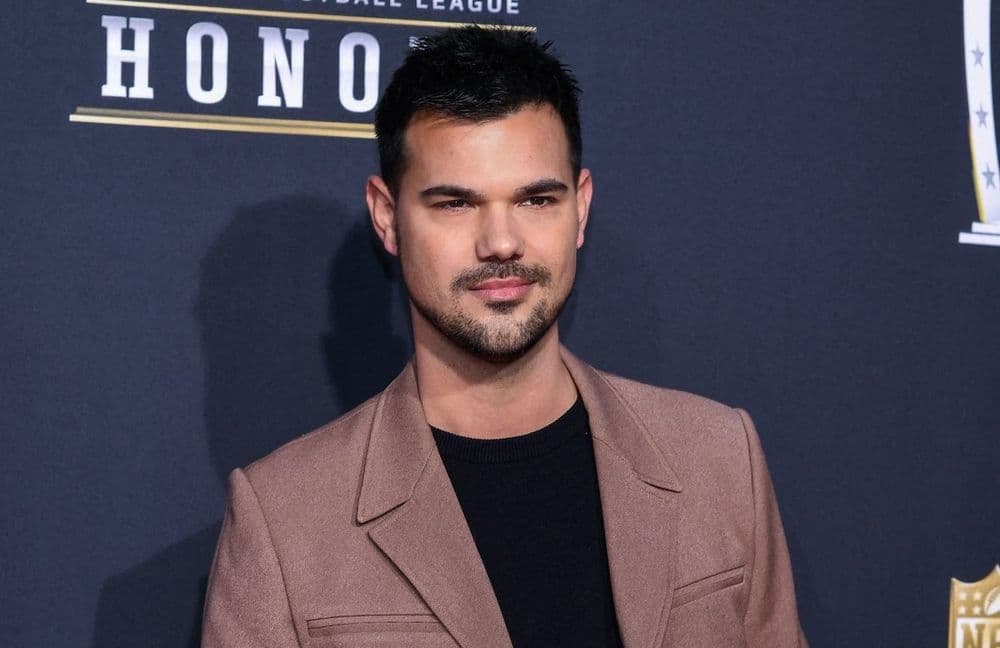 Taylor Lautner : l’acteur prend la défense de Selena Gomez, victime de body shaming