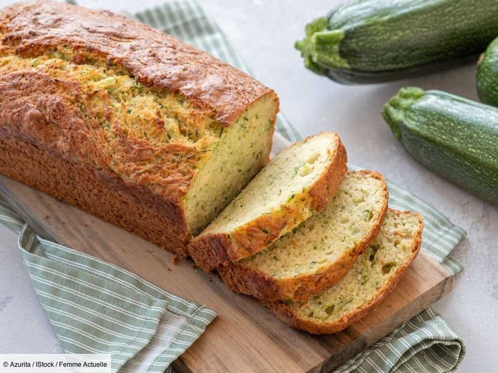 Cake apéro de Cyril Lignac : la recette facile au chèvre et à la courgette et l'ingrédient qu'il glisse dans la pâte