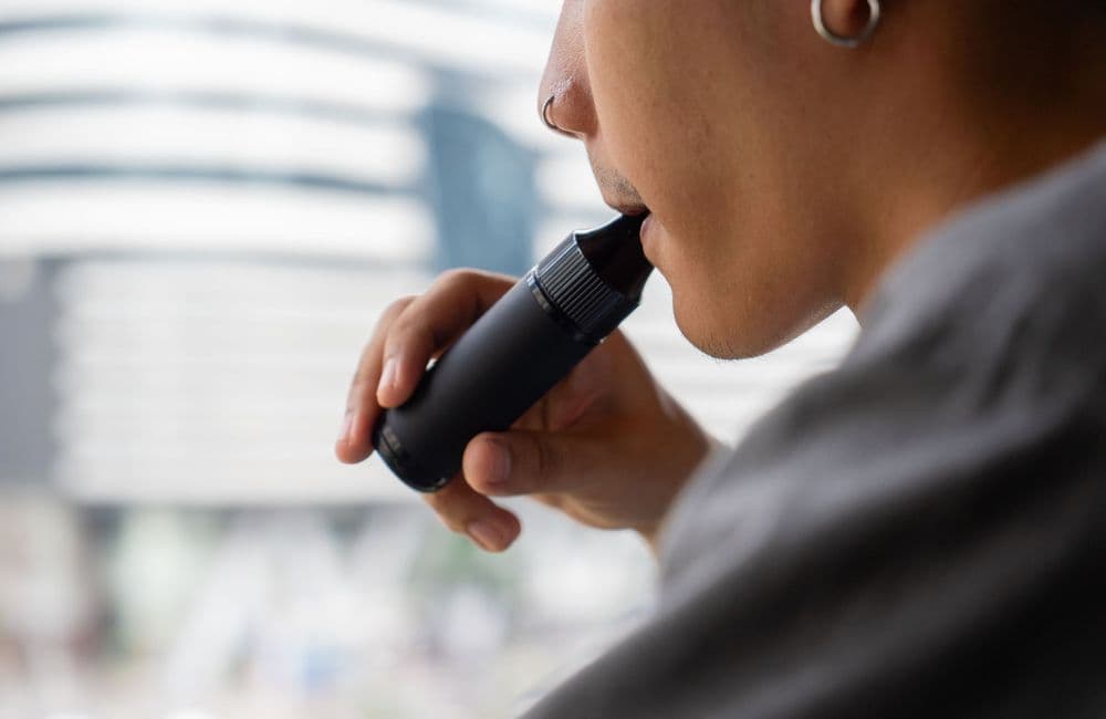 Cigarettes électroniques : qu’est-ce la métatine et pourquoi cette nouvelle molécule inquiète