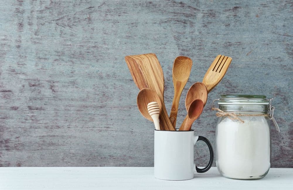 Comment bien nettoyer les ustensiles en bois ?